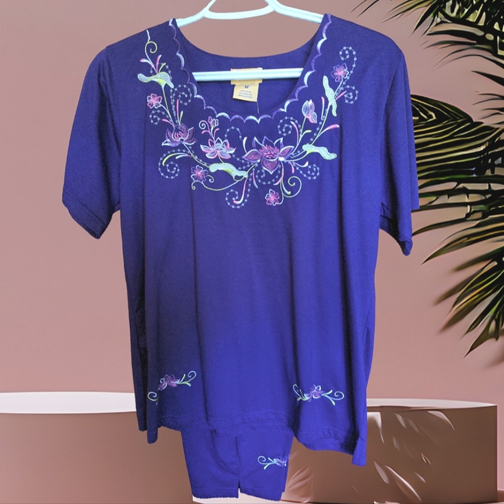 2 Piece Flowers Pant Suit Large NWT